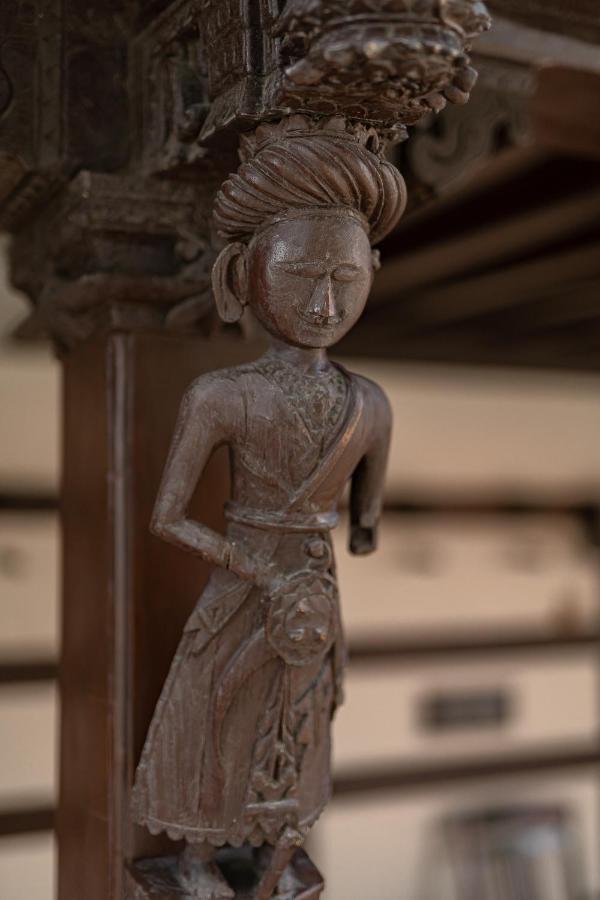 ホテル Tree Of Life Darbargadh Dared バーヴナガル エクステリア 写真